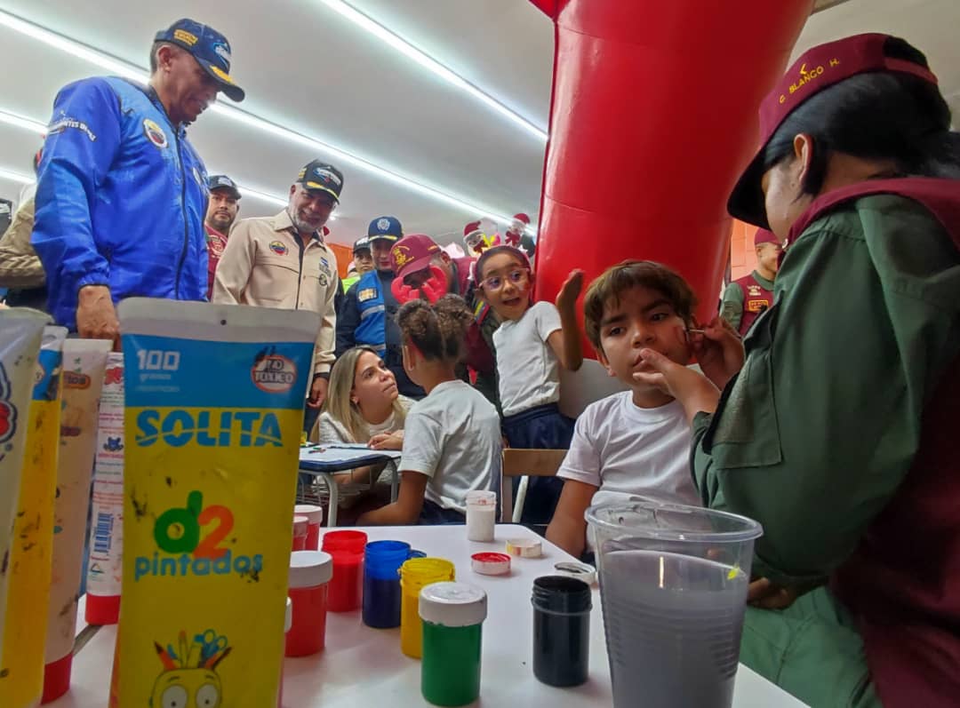 Gobierno-Bolivariano-incorpora-Mesas-de-Paz-Educativas-a-escuelas-del-pais-8