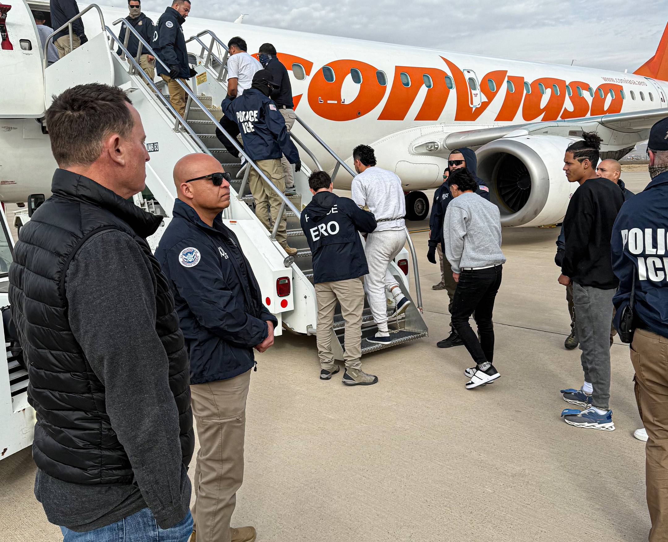 Deportados de EEUU en avión de Conviasa