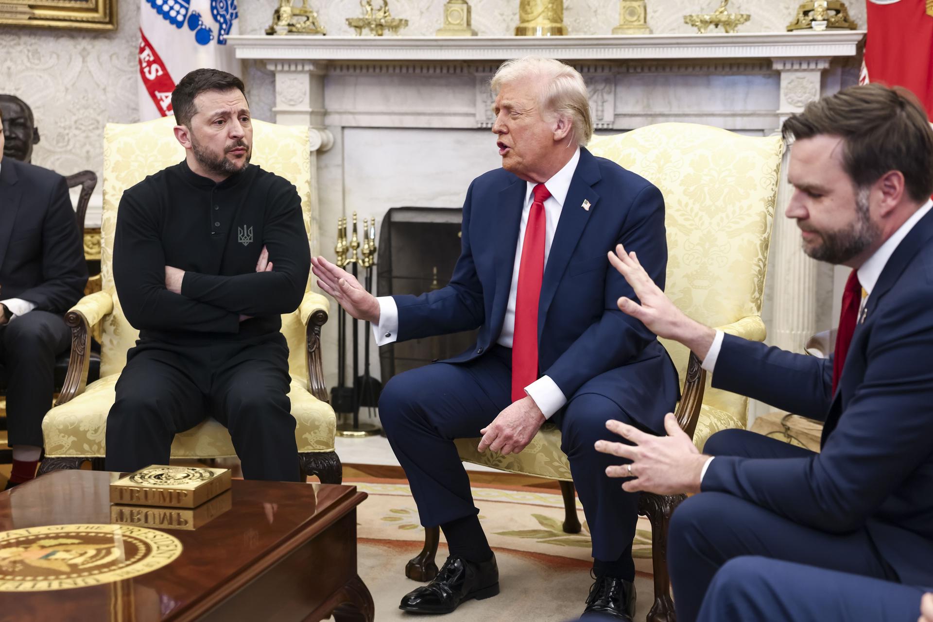 US President Donald Trump welcomes Ukrainian President Volodymyr Zelensky to the White House