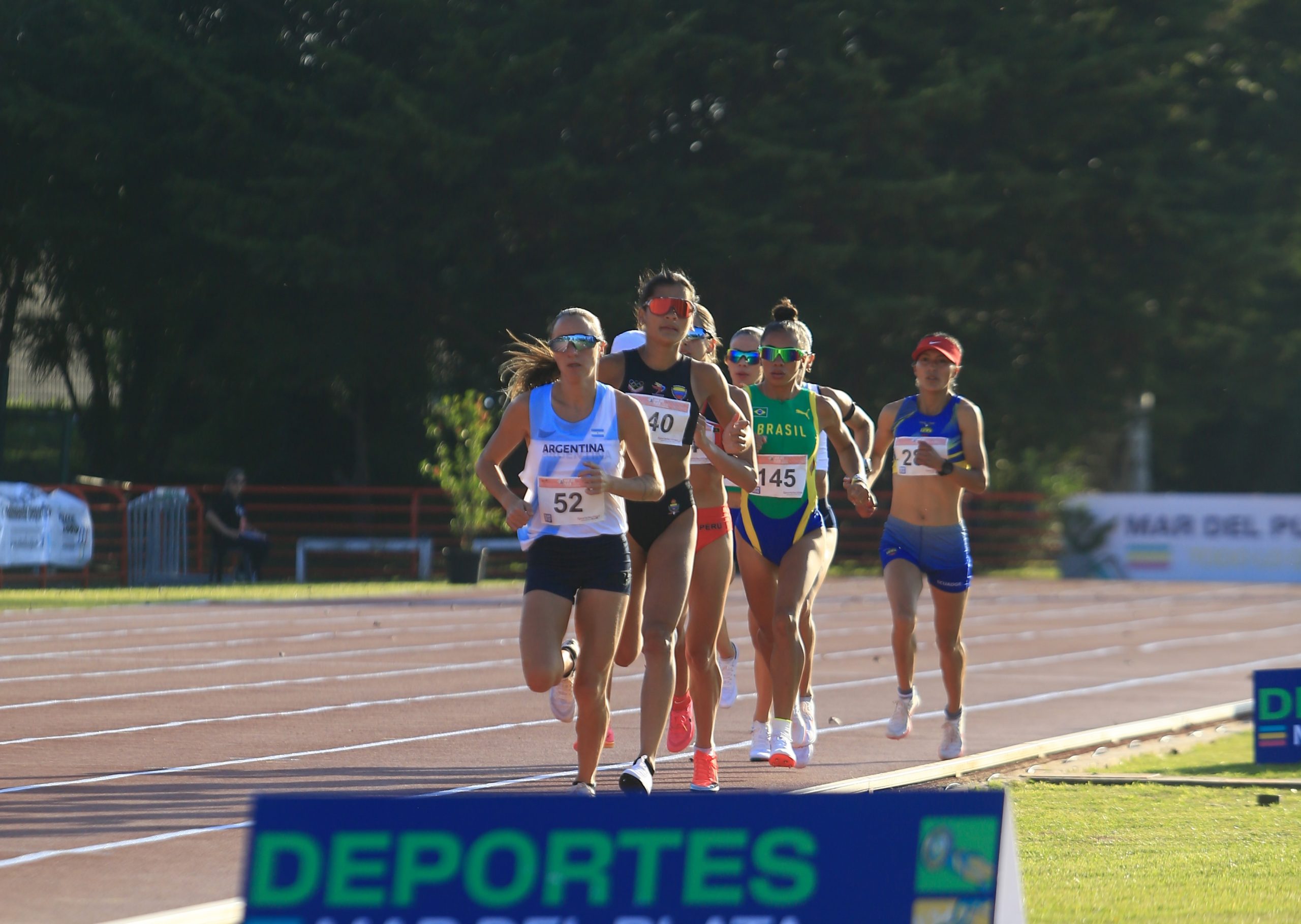 8921B521-D163-4F8B-B3F3-9AD2977579BE