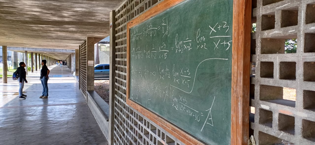 UCV pasillos Image 2025-05-09 at 8.52.31 PM (1)