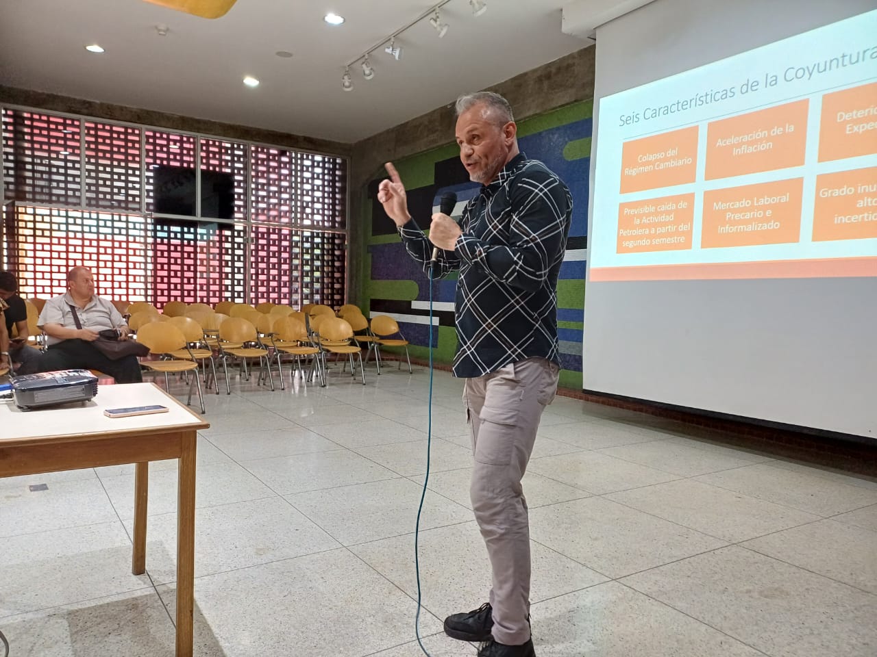 daniel cadenas 15 mayo 2025