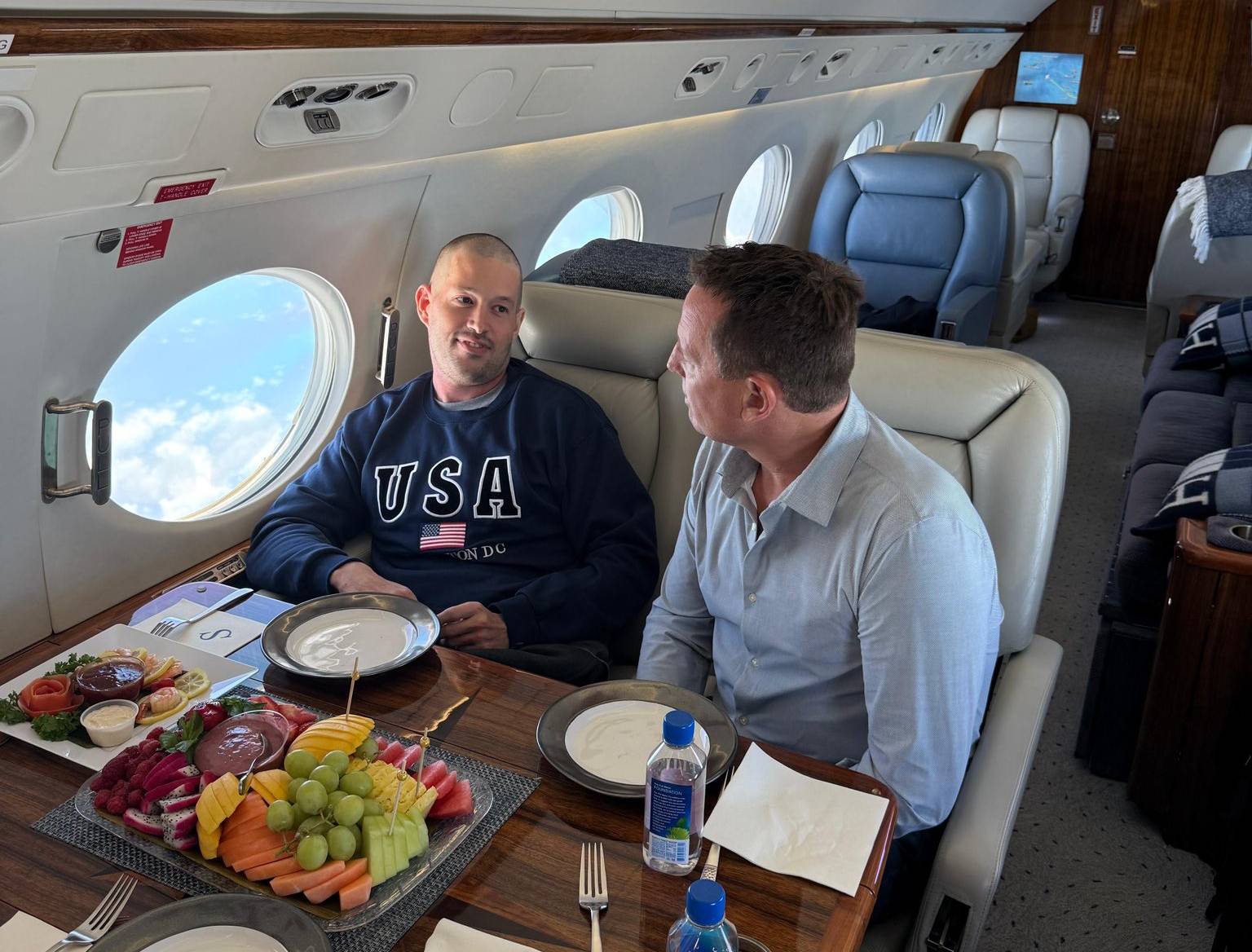 Joe St Clair y Richard Grenell (1)