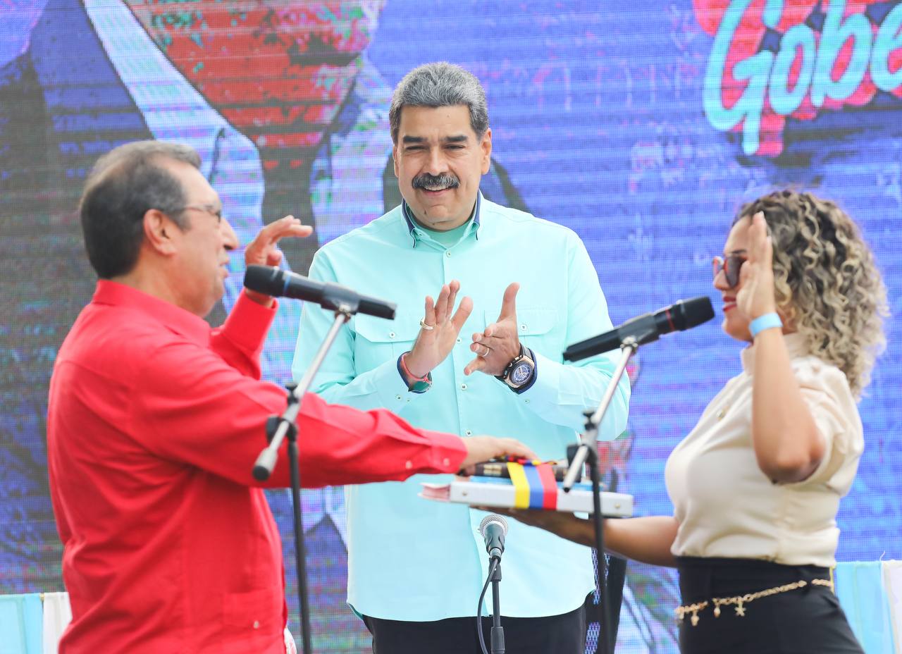 Maduro y Adán Chávez