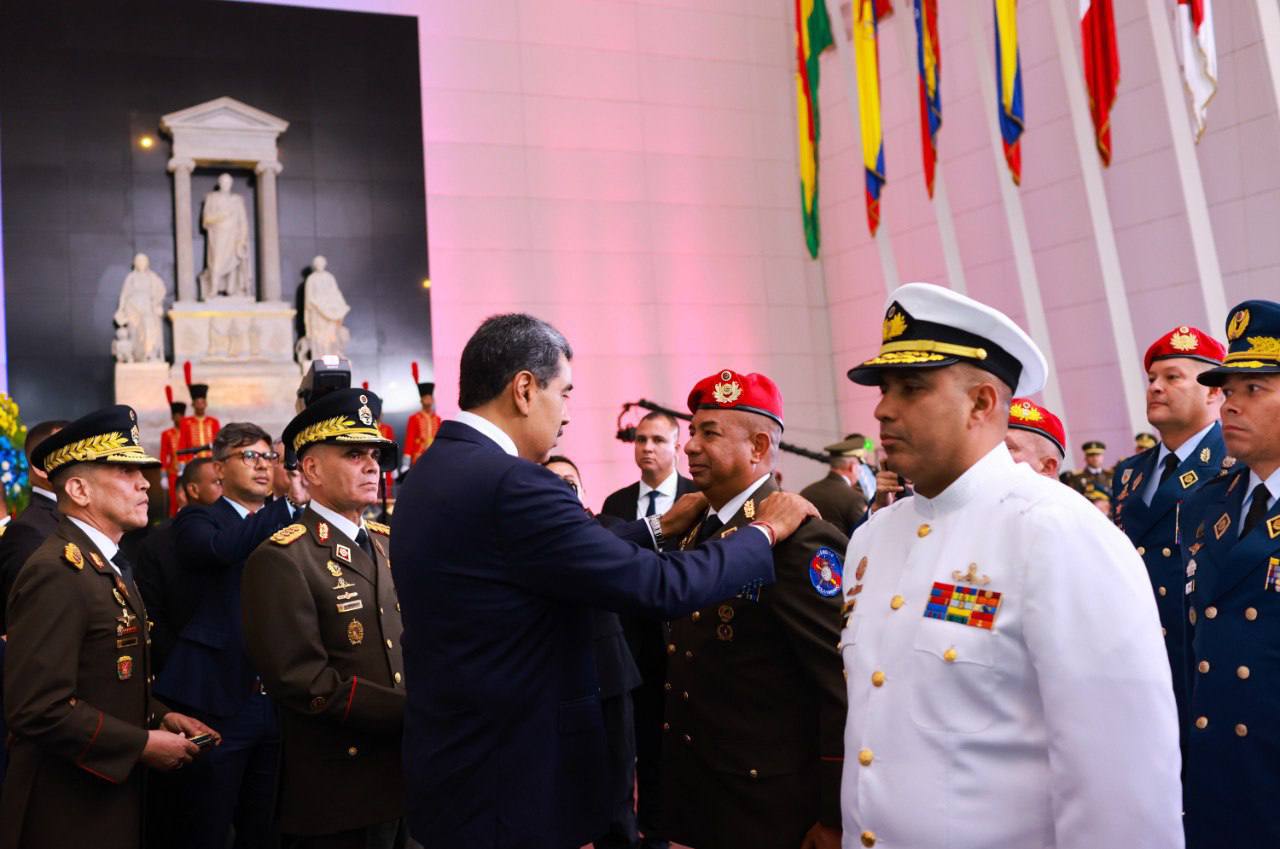 Maduro ascensos militares 04072025
