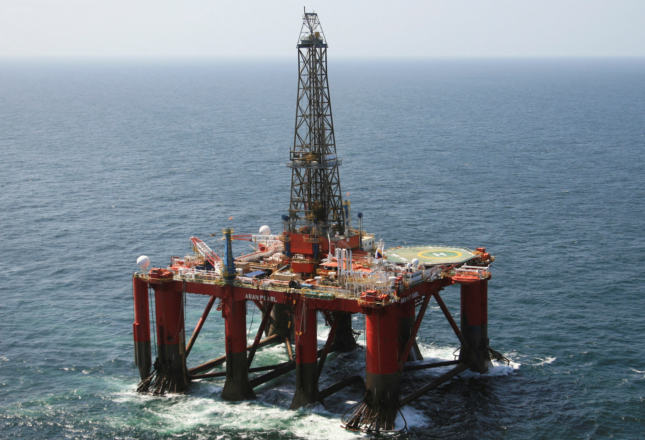 FILE PHOTO: A view of the Aban Pearl gas rig in the Caribbean sea, along the Venezuelan coast