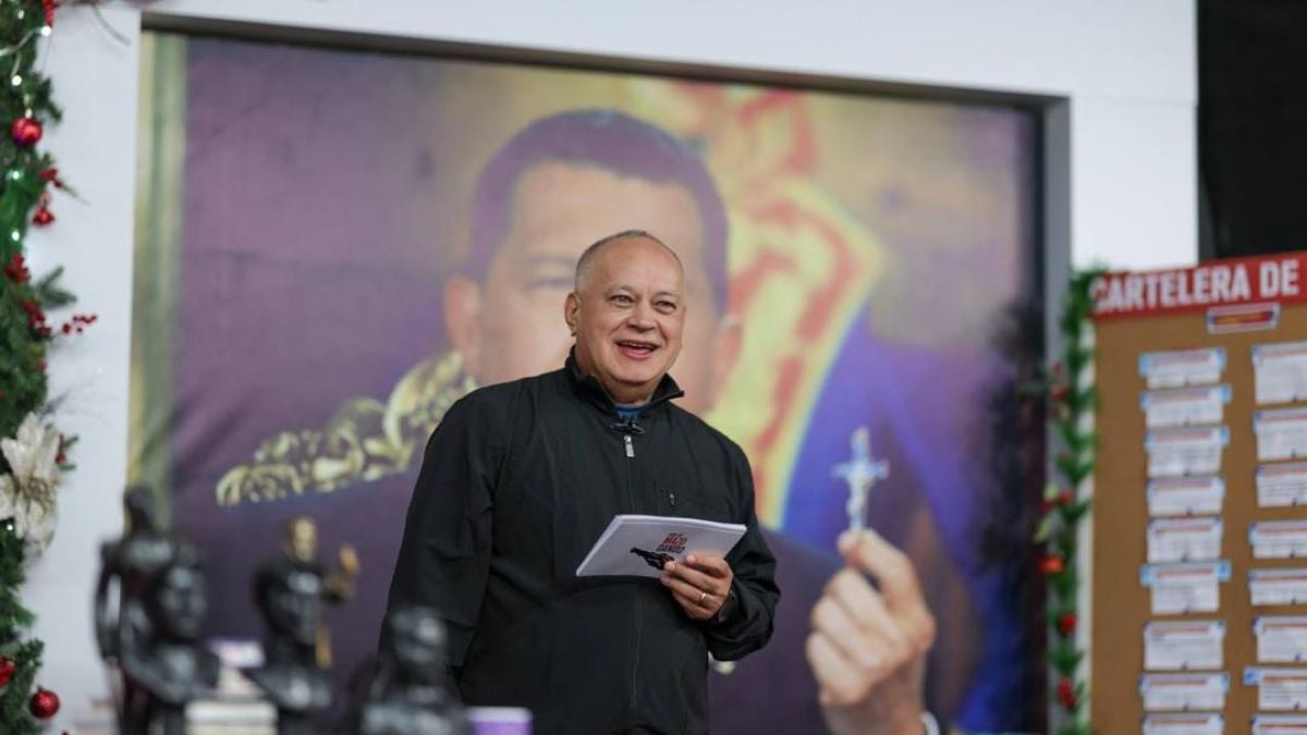 con-el-mazo-dando-12-noviembre-2025