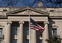 Fiscalía busca restringir el acceso de Maduro y su esposa a pruebas