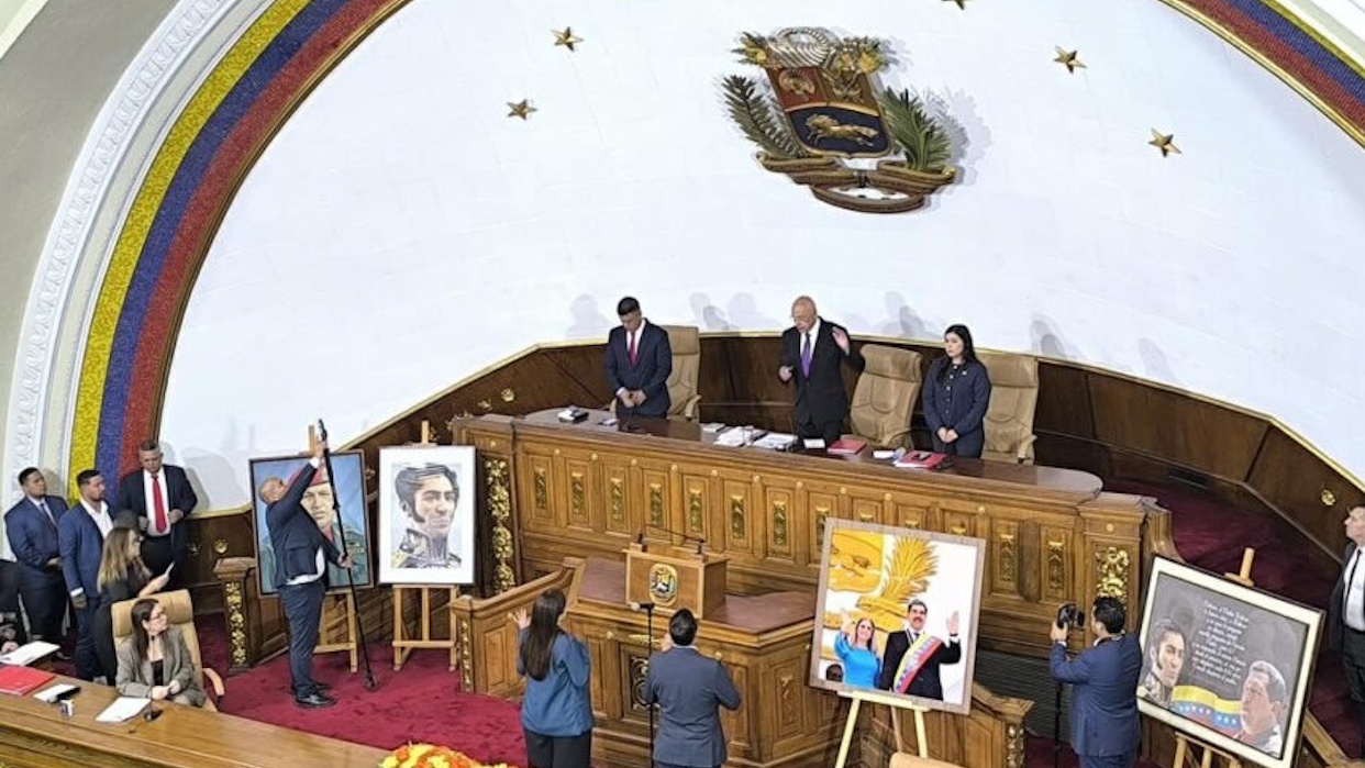 jorge-rodriguez-prometio-utilizar-todos-los-procedimientos-posibles-para-el-regreso-del-presidente-190333