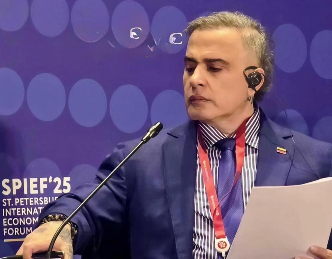 49fdbfc9-bf78-4c06-a941-00899c1f39e8