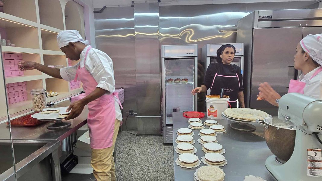 Pavlova Caracas: Moda, arte y gastronomía en un mismo bocado