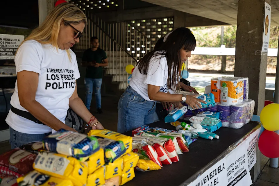ClippVe recolectó insumos para familiares de presos políticos