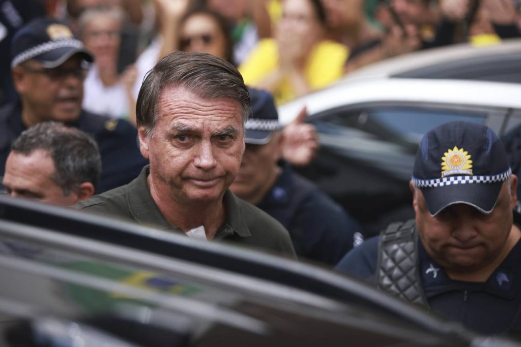 Tribunal Supremo de Brasil concede arresto domiciliario de Jair ...