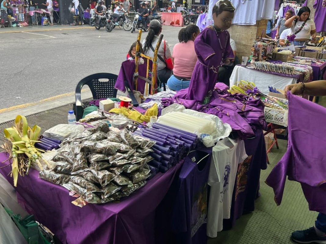 Artículos religiosos en Basílica Santa Teresa