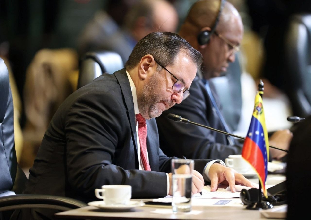 photo_5039823528777157564_y