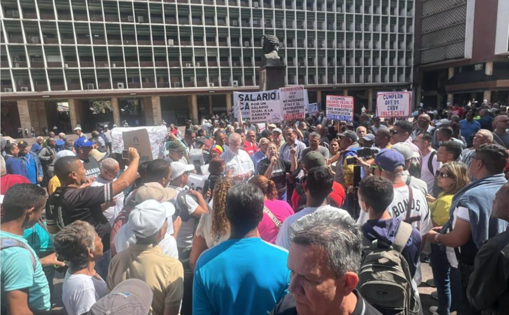 Bajos salarios impiden «reducir la desigualdad y reactivar el ...