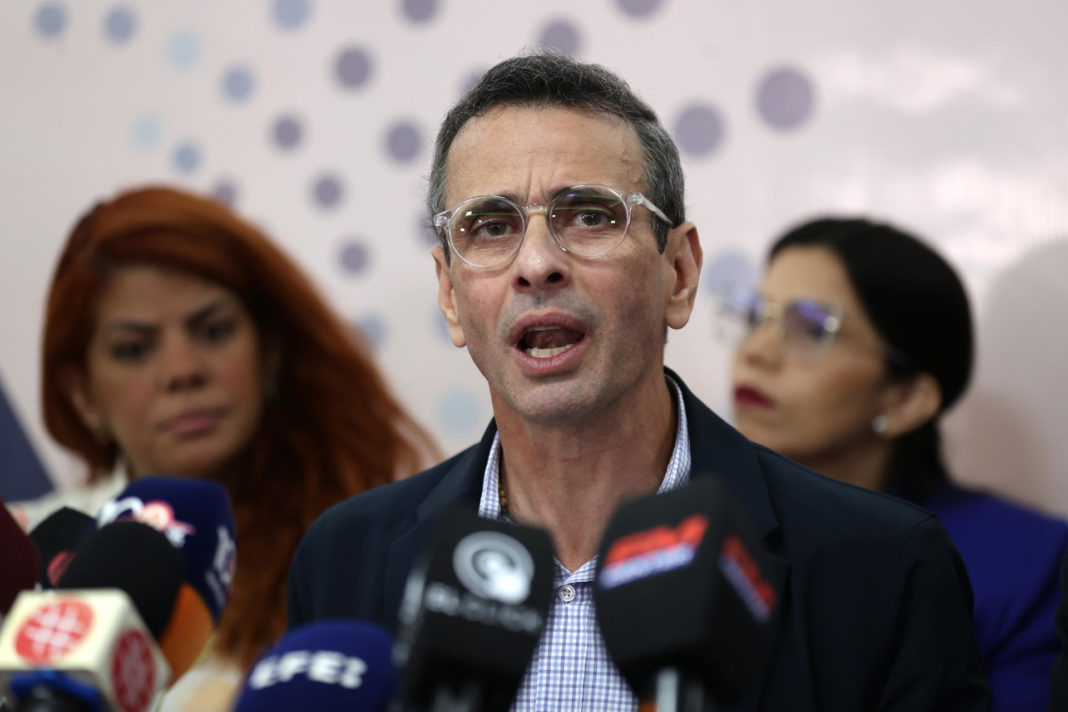Rueda de prensa del Grupo Parlamentario Libertad