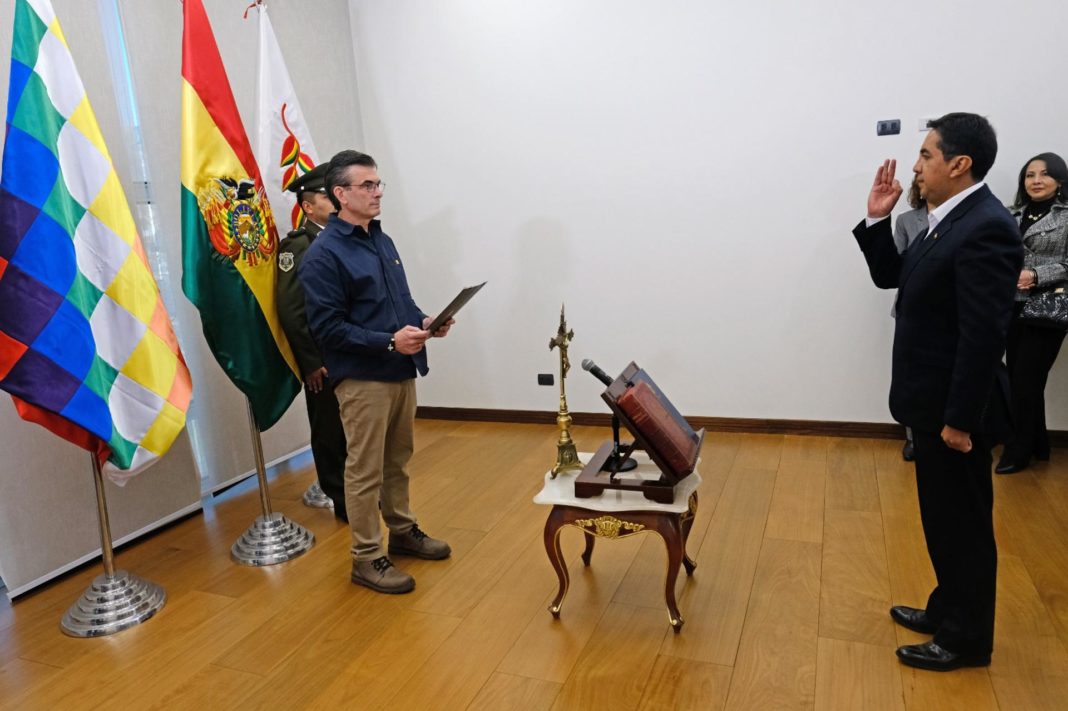 Presidente de Bolivia cambia al ministro de Trabajo en medio de protestas contra Gobierno