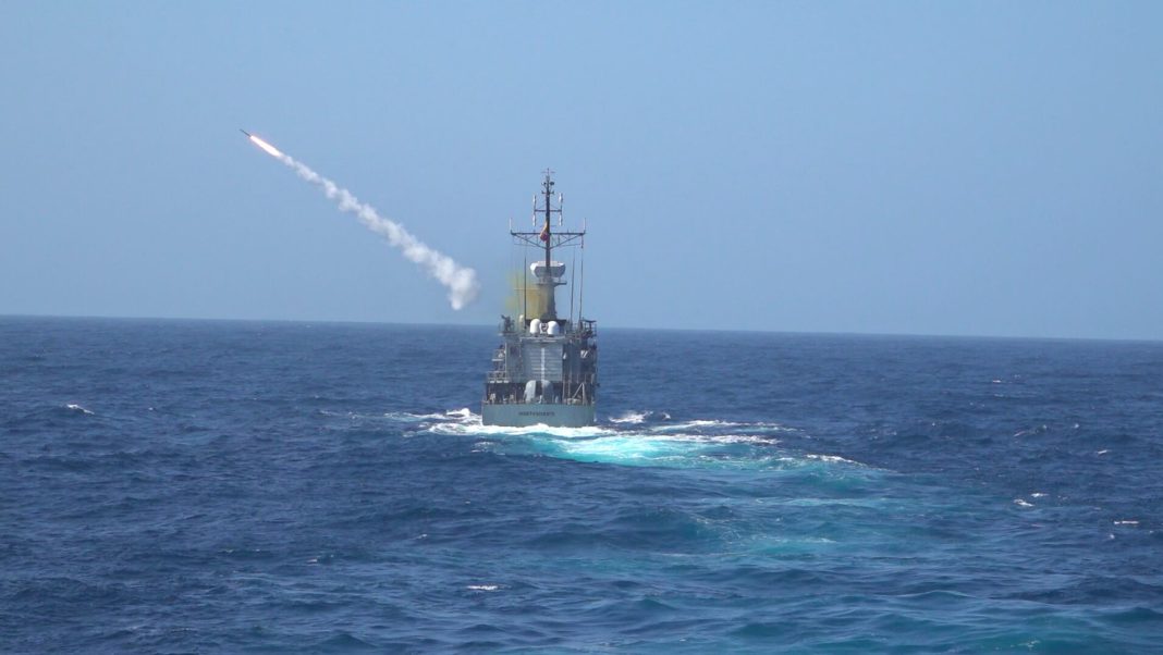 Fragata misil Ataque militar guerra