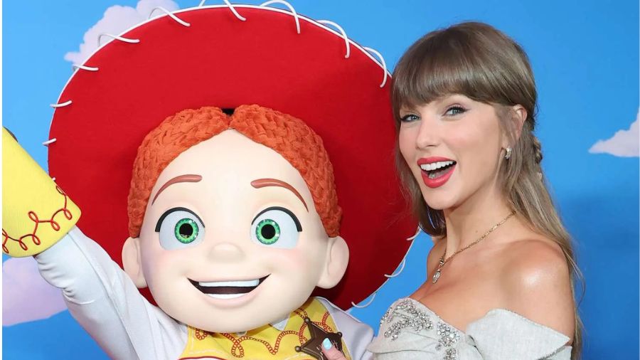 taylor-swift-sorprende-en-el-preestreno-de-toy-story-5-en-los-angeles-62316