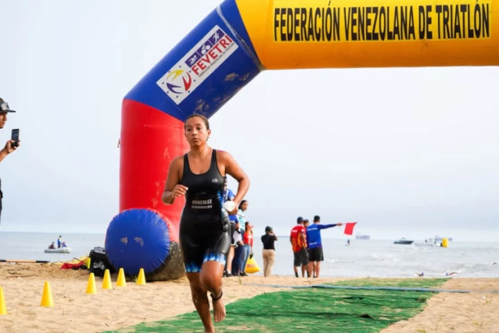7TRIATLON.jpg