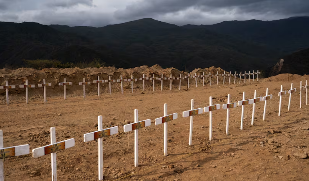 Tumbas de víctimas del terremoto, en el cementerio La Esperanza, en La Guaira