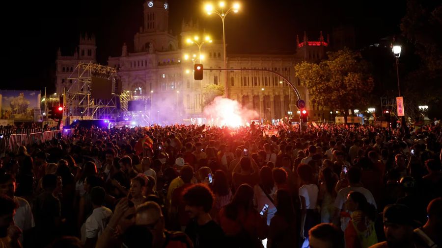 la-celebracion-del-mundial-deja-dos-fallecidos-doce-detenidos-y-ochenta-heridos-en-espana-65140