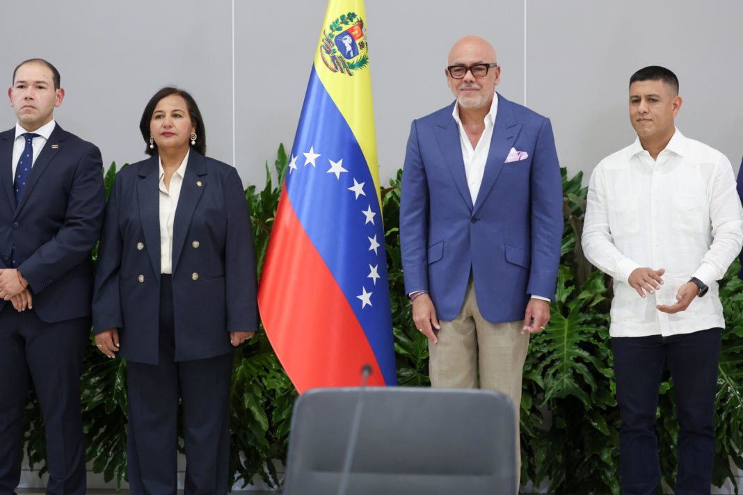 Chavismo y oposición venezolana acuerdan un primer ciclo de diálogo hasta el 12 de agosto