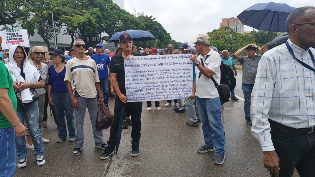Jubilados y extrabajadores de CANTV