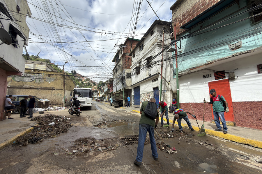 Fuertes lluvias afectan Caracas