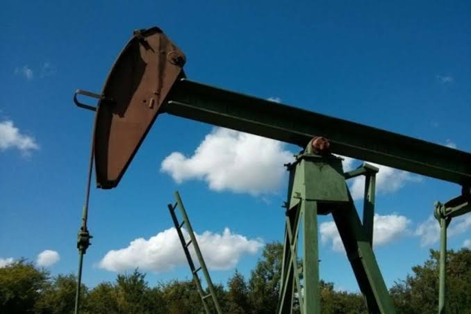 Balancín en campo petrolero venezolano