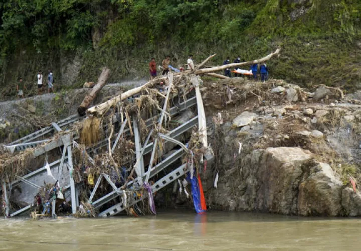 nepal china.jpg