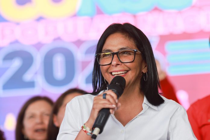 Delcy-Rodriguez-El-1ro-de-mayo-daremos-otro-paso-y-siempre-con-cautela-696x464