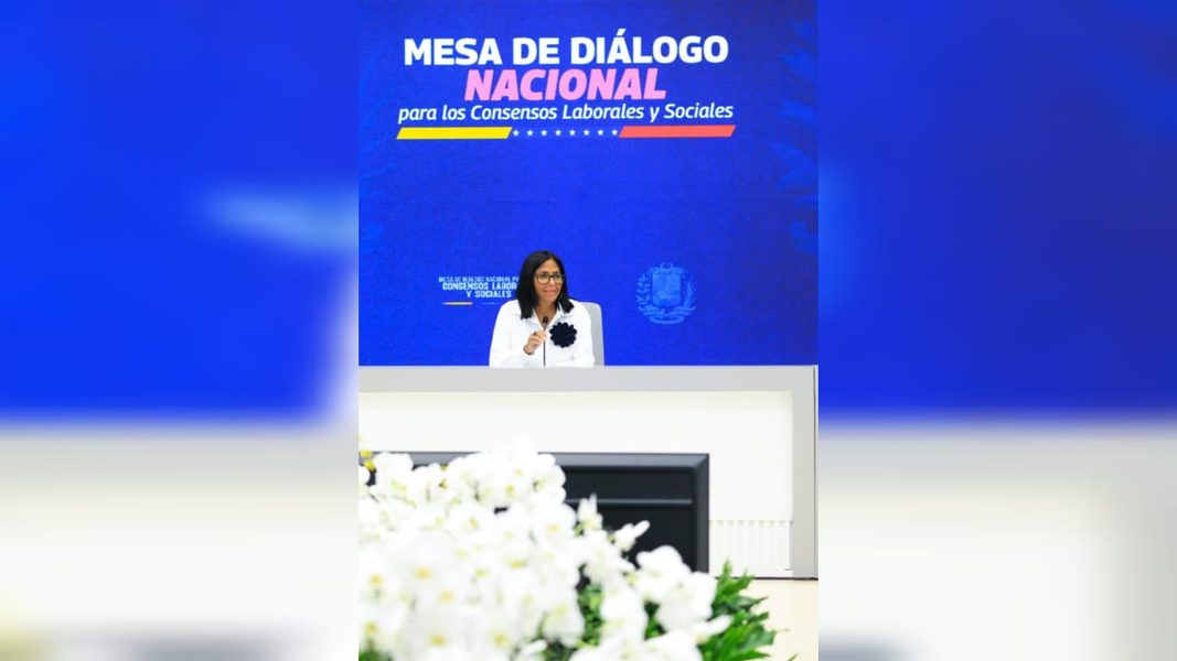 rodriguez-dirige-mesa-de-dialogo-para-consensos-laborales-y-sociales-cortesia-59243