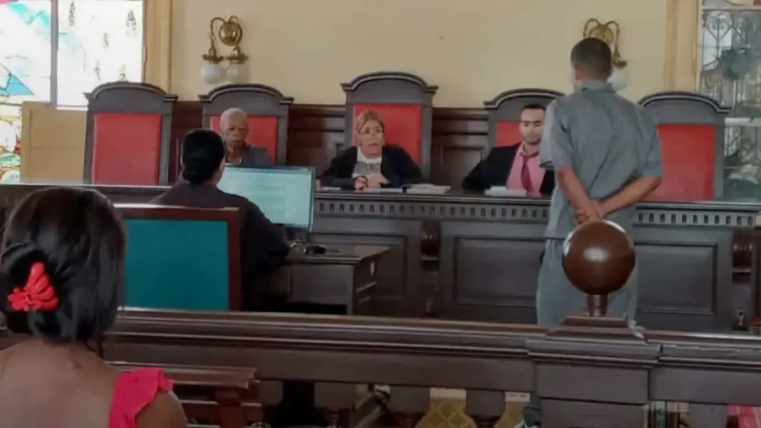 hombre-recibe-12-aos-de-prisin-por-sustraer-tornillos-de-un-parque-solar-en-pinar-del-ro-Sin-nombre